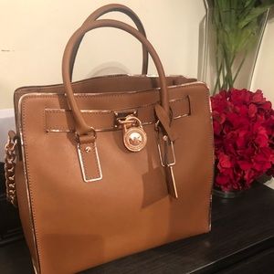 Michael Kors Hamilton Large with lock and key